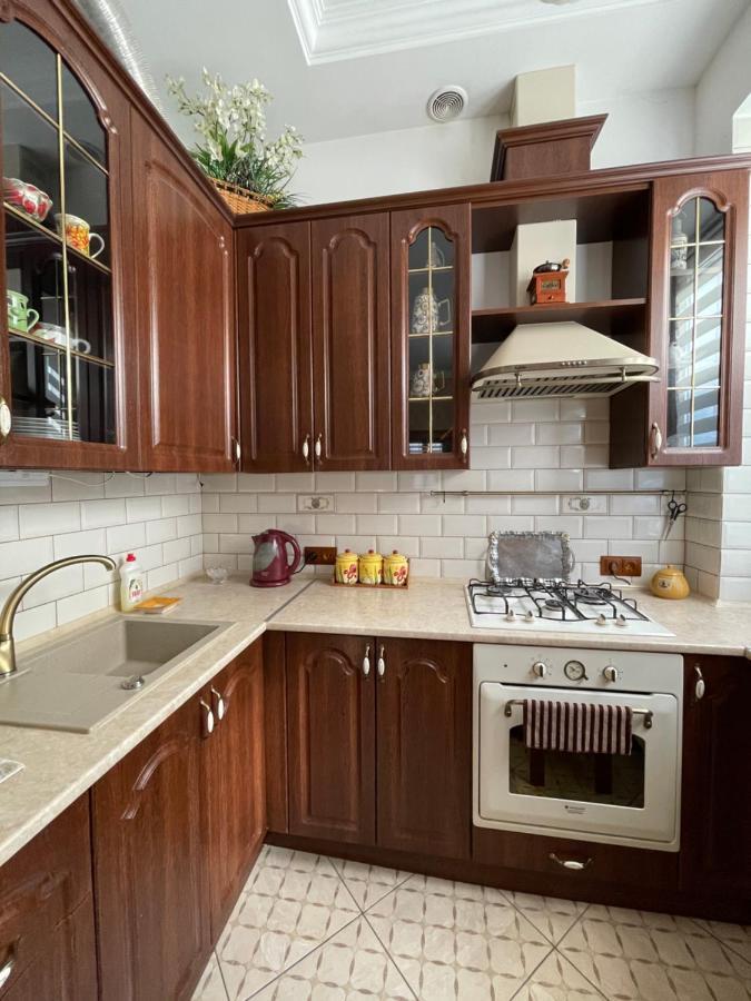 Apartment On Franka Lviv Exteriör bild
