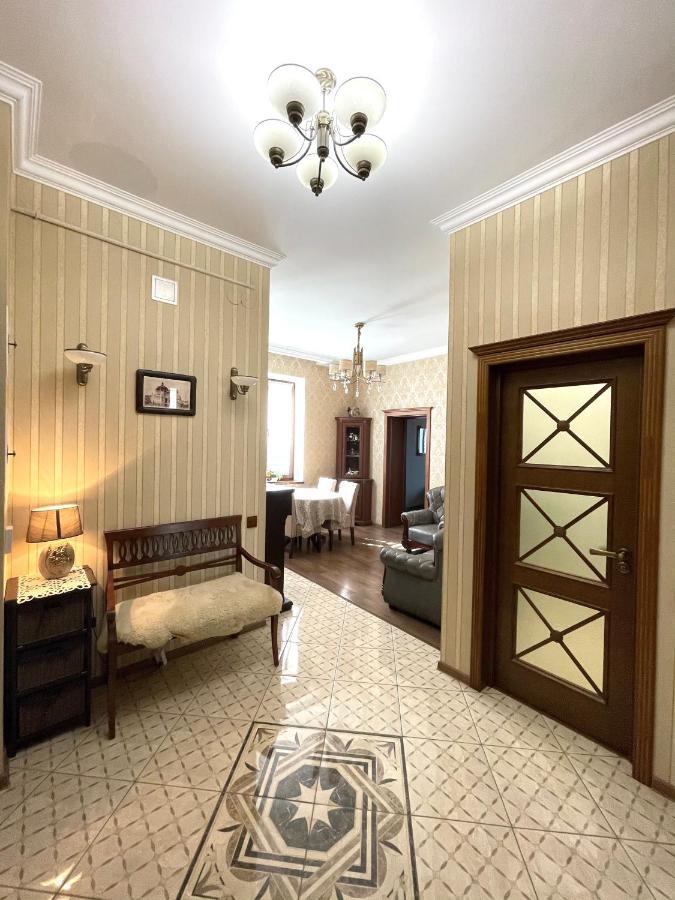 Apartment On Franka Lviv Exteriör bild